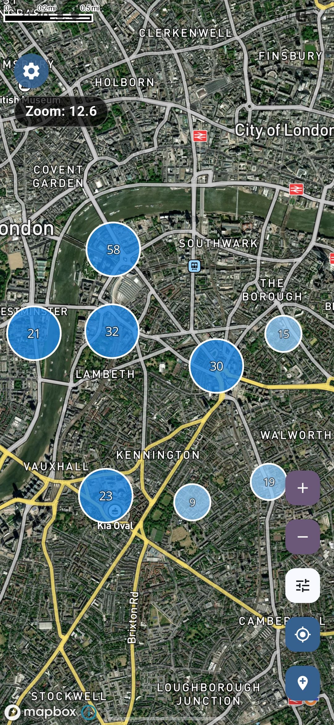 London map cluster overview in Voyager Maps