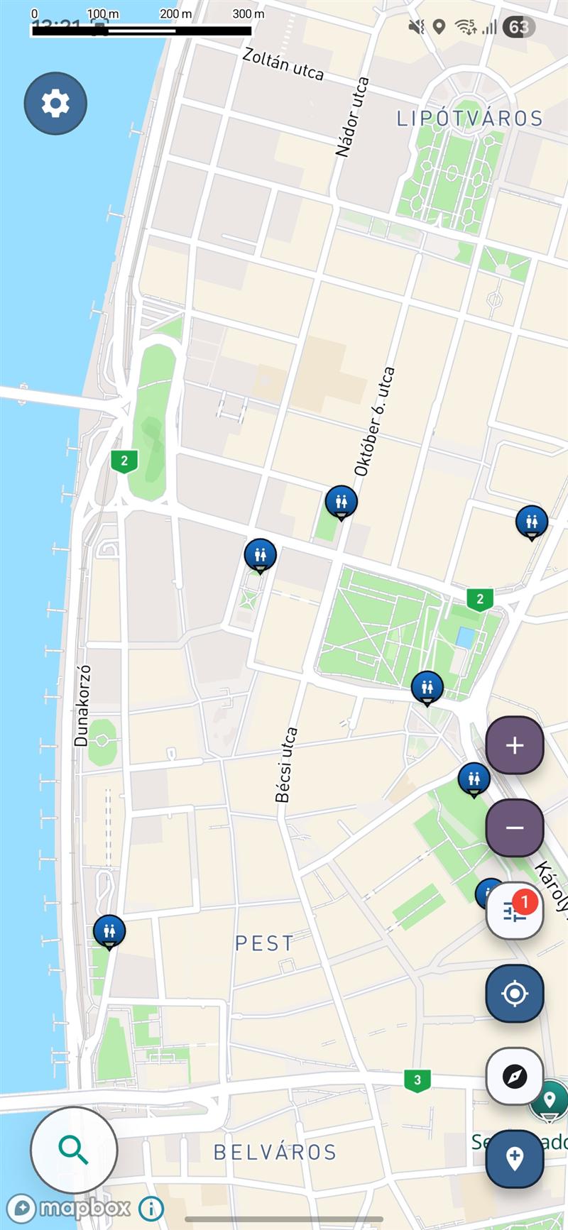 Voyager Maps app screenshot showing public toilet and restroom locations near the user